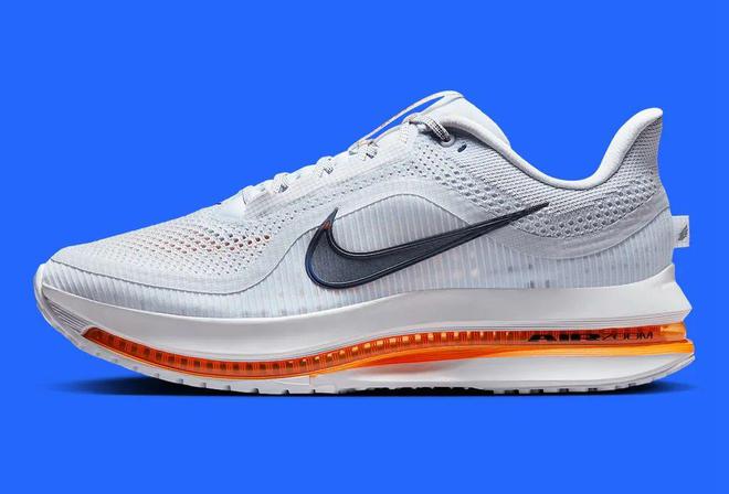Nike跑鞋把能给的都给足了qy球友会体育配置诱人！这双(图2)