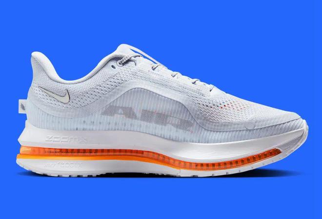 Nike跑鞋把能给的都给足了qy球友会体育配置诱人！这双(图5)